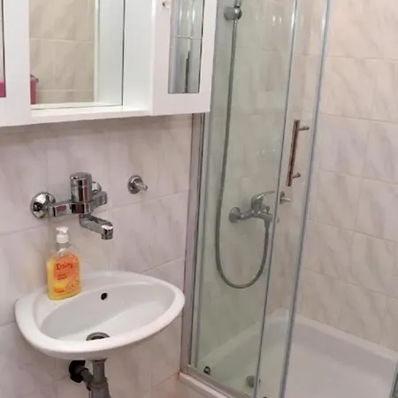 Oresic 2 Apartment